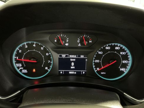 Used 2023 Chevrolet Equinox LS w/ Midnight Edition FWD image 18