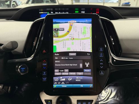 Used 2019 Toyota Prius Prime Premium image 18