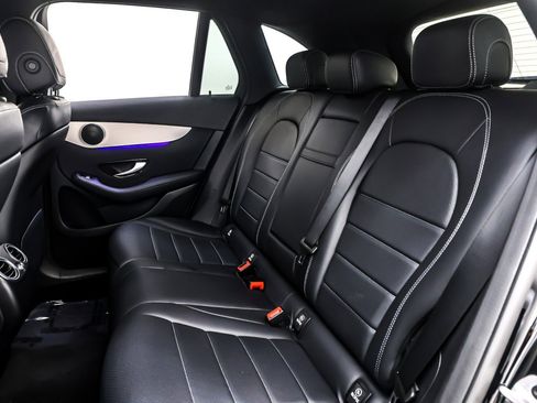 Used 2022 Mercedes-Benz GLC 300 image 8