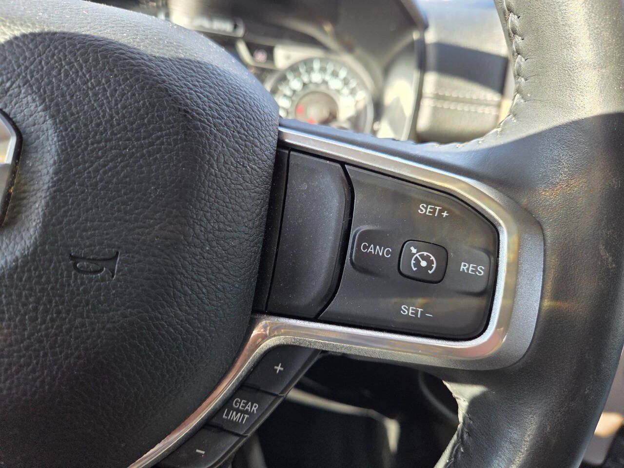 Used 2022 RAM 1500 Laramie AWD/4WD image 8