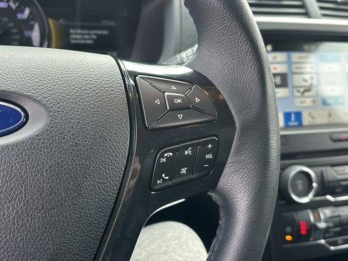 Used 2018 Ford Explorer XLT w/ Equipment Group 202A image 18