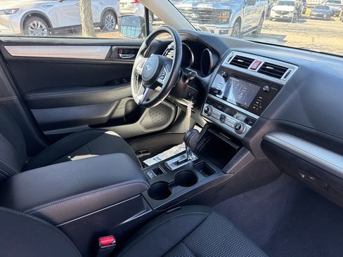 Used 2017 Subaru Outback 2.5i Premium AWD/4WD image 28