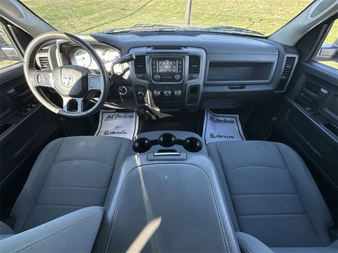 Used 2017 RAM 1500 Express image 12