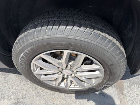 Used 2018 GMC Acadia SLE FWD image 9