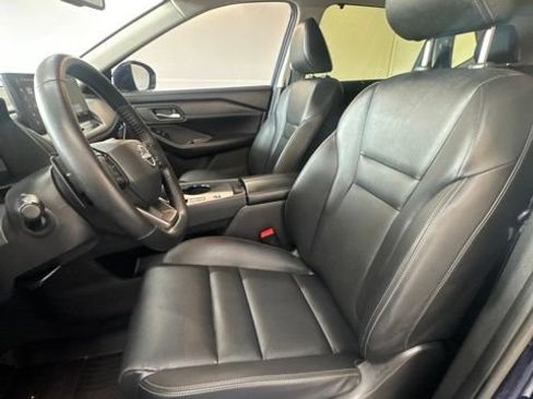 Certified 2025 Nissan Rogue SL w/ SL Premium Package FWD image 20