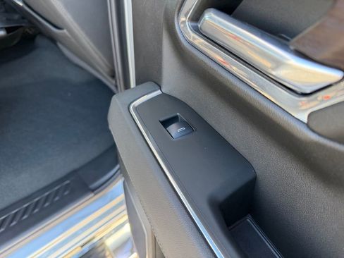 Used 2024 GMC Sierra 1500 SLT w/ SLT Premium Package image 22