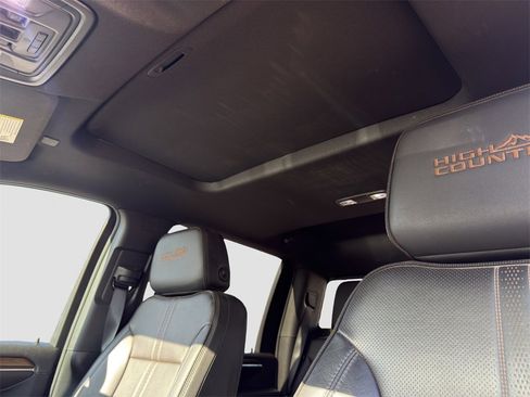 Used 2024 Chevrolet Silverado 3500 High Country w/ High Country Premium Package image 8