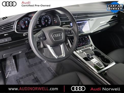 Certified 2025 Audi Q7 2.0T Premium w/ Convenience Package image 2