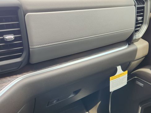 New 2026 GMC Sierra 1500 SLT w/ SLT Convenience Package AWD/4WD image 24