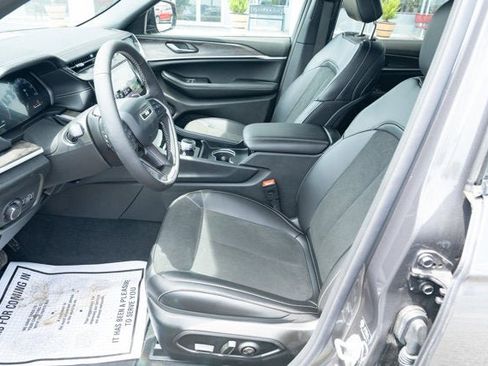 New 2026 Jeep Grand Cherokee Altitude AWD/4WD image 15