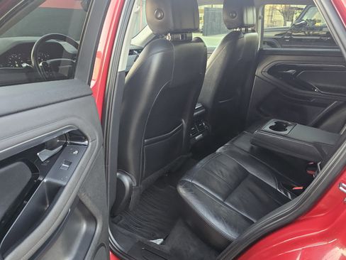 Used 2020 Land Rover Range Rover Evoque SE image 20