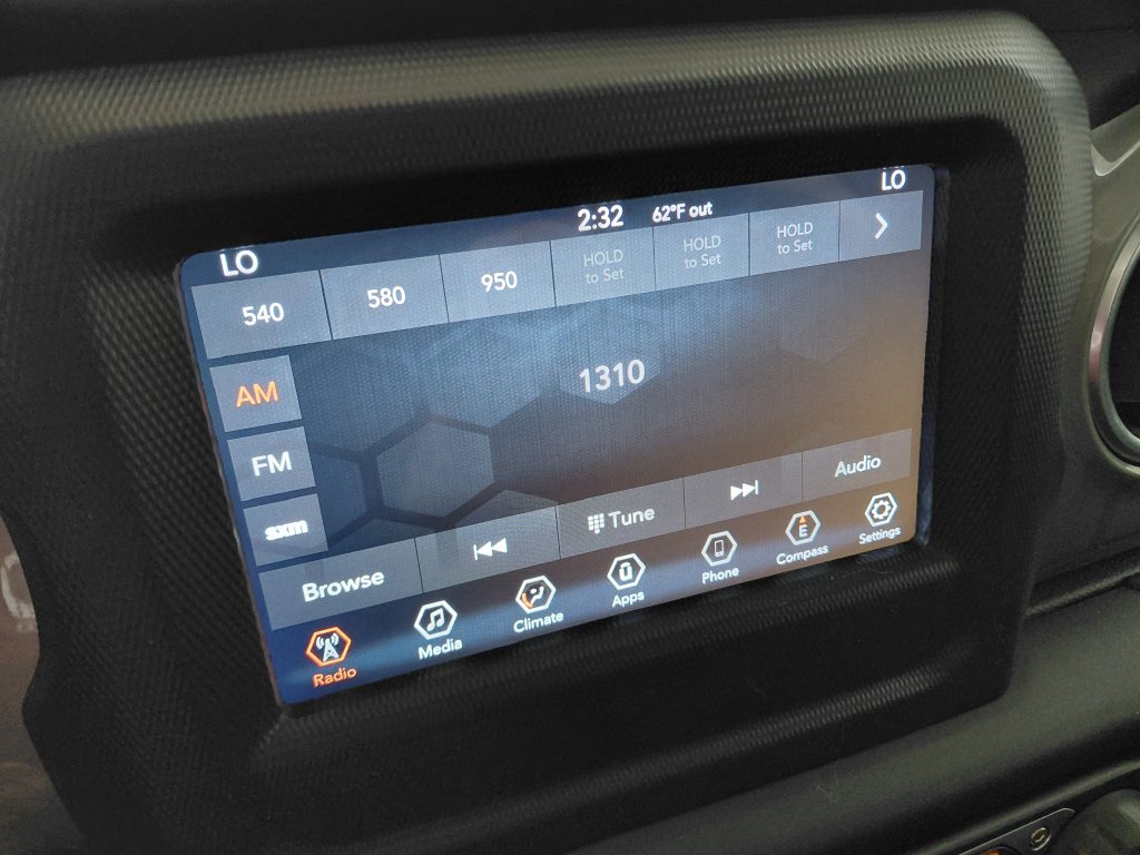 Used 2019 Jeep Wrangler Unlimited Sahara AWD/4WD image 32