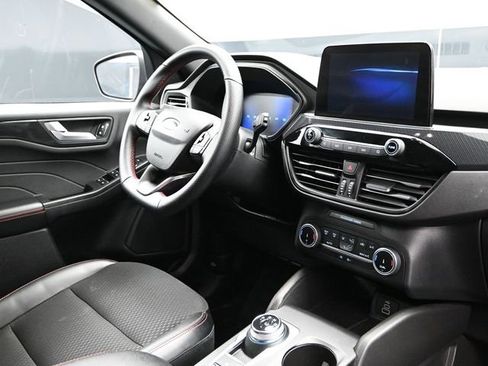 Used 2025 Ford Escape ST-Line AWD/4WD image 15