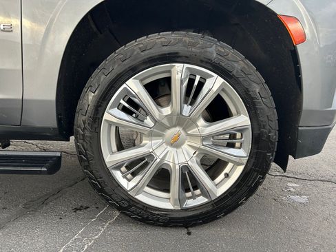 Used 2021 Chevrolet Tahoe High Country w/ Premium Package image 32