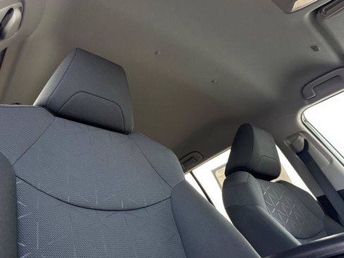 Used 2024 Toyota RAV4 XLE FWD image 20