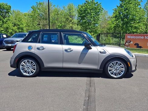 Used 2022 MINI Cooper S FWD image 8