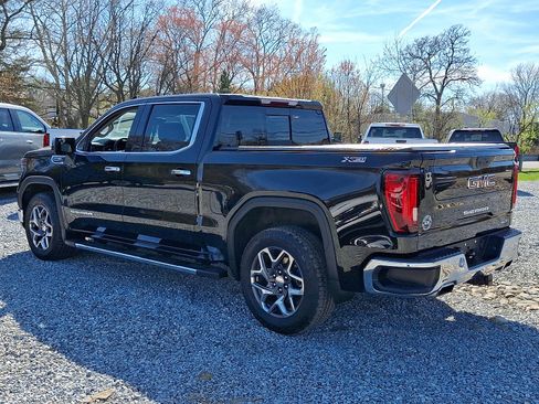 Used 2023 GMC Sierra 1500 SLT w/ SLT Premium Package image 4