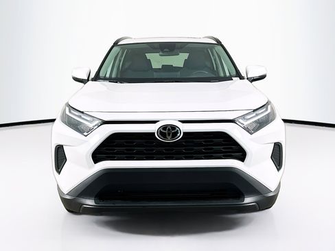 Used 2025 Toyota RAV4 XLE w/ Convenience Package image 2