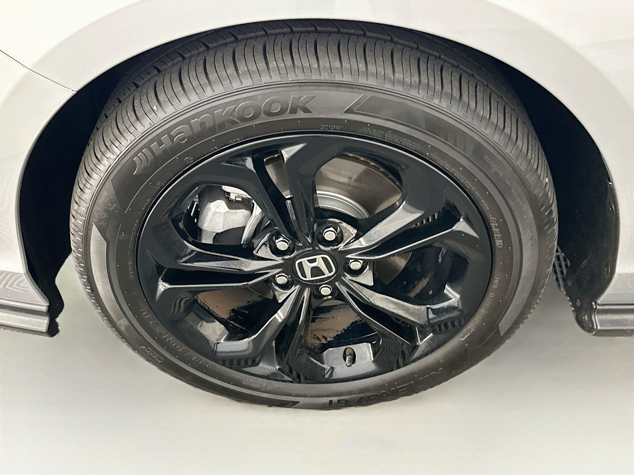 Used 2025 Honda Accord SE image 11