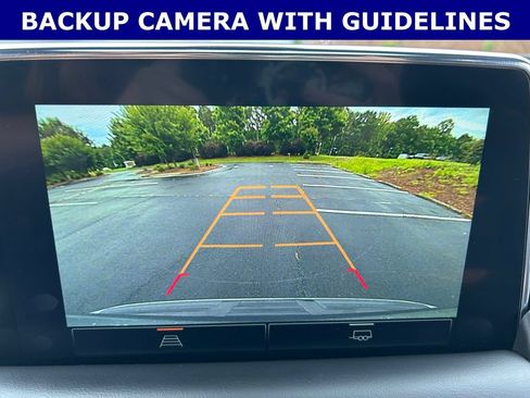 Used 2022 GMC Yukon AT4 AWD/4WD image 4