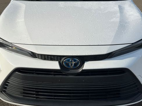 Used 2023 Toyota Corolla LE FWD image 12