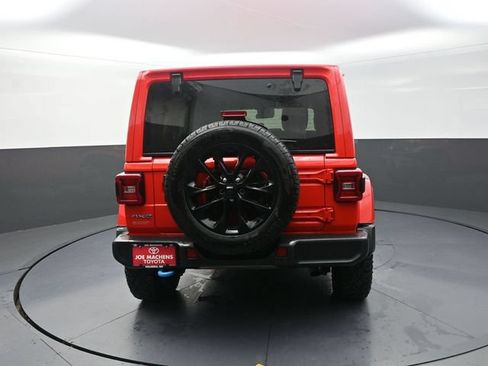 Used 2024 Jeep Wrangler Unlimited Sahara AWD/4WD image 7