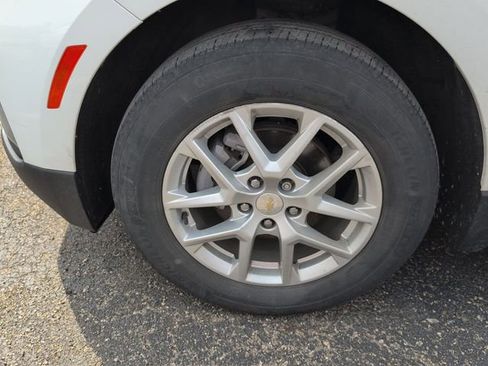 Used 2023 Chevrolet Equinox LT FWD image 6
