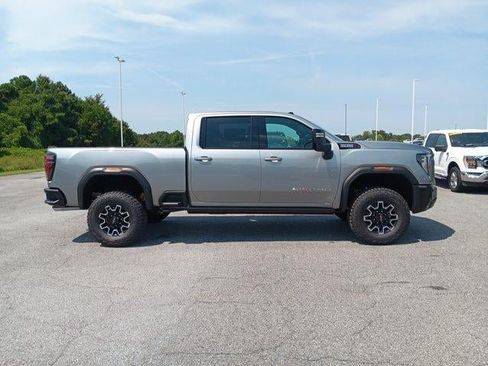 New 2026 GMC Sierra 2500 AT4X w/ LPO, Black Badging Package AWD/4WD image 5