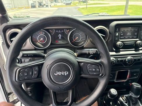 Used 2018 Jeep Wrangler Unlimited Sport AWD/4WD image 12