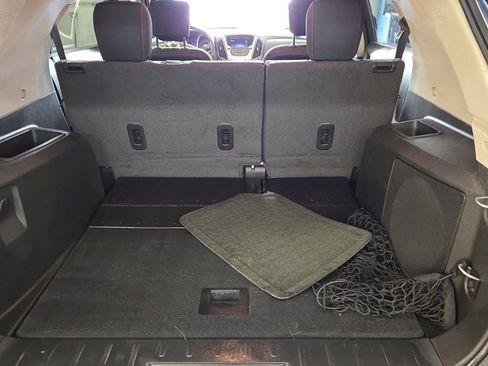 Used 2017 Chevrolet Equinox LT w/ Convenience Package image 10