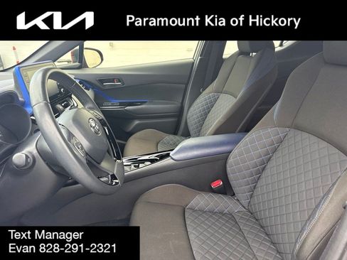 Used 2021 Toyota C-HR XLE FWD image 17