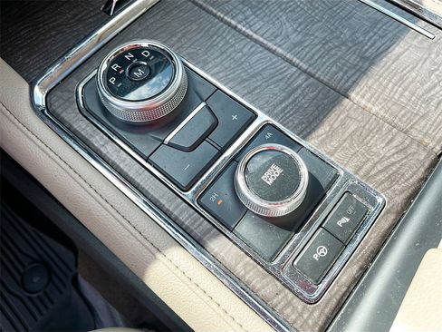 Used 2020 Ford Expedition Limited w/ Equipment Group 302A image 17