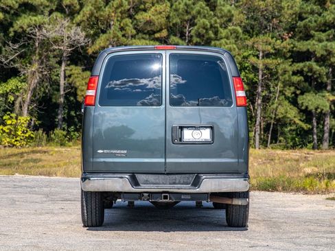 Used 2014 Chevrolet Express 2500 image 6
