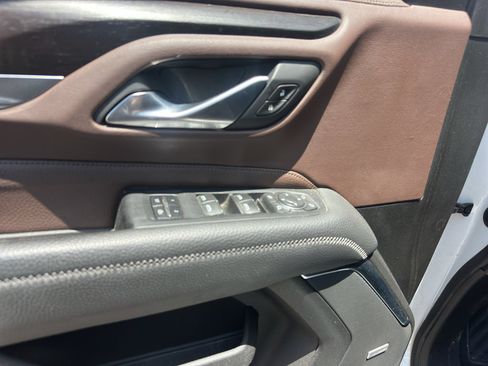 Used 2021 GMC Yukon Denali w/ Denali Premium Package RWD image 5