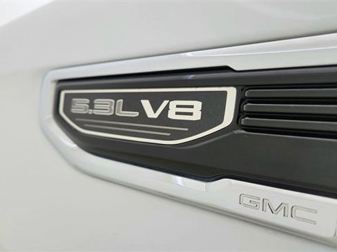 Used 2024 GMC Sierra 1500 SLT w/ SLT Premium Plus Package image 18