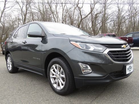 Used 2019 Chevrolet Equinox LT image 3