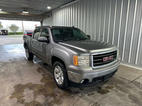 Used 2008 GMC Sierra 1500 SLE w/ Texas Edition image 4