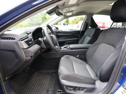 Used 2026 Toyota Camry LE FWD image 11