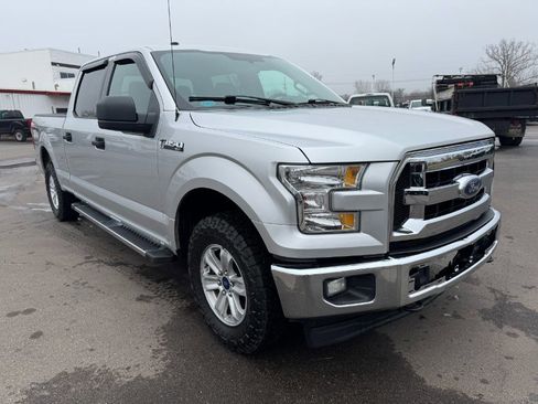 Used 2017 Ford F150 XLT w/ Trailer Tow Package image 7