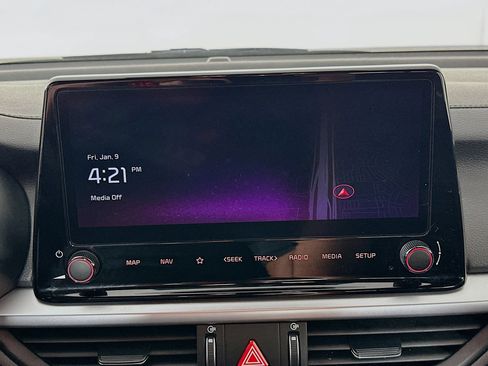 Used 2024 Kia Forte GT-Line image 19