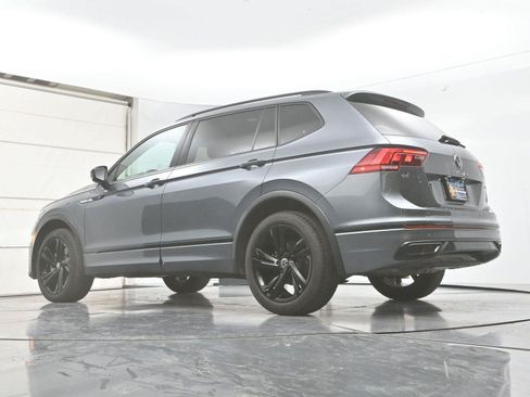 Certified 2023 Volkswagen Tiguan SE R-Line AWD/4WD image 29
