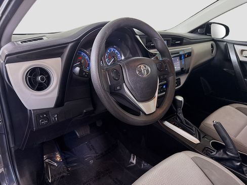 Used 2018 Toyota Corolla LE image 22