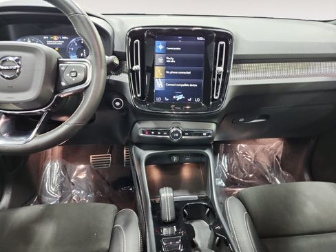 Used 2021 Volvo XC40 T5 R-Design w/ Climate Package AWD/4WD image 11