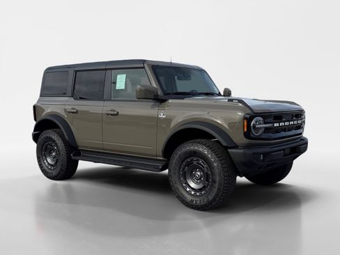 New 2025 Ford Bronco Outer Banks w/ Sasquatch Package image 7