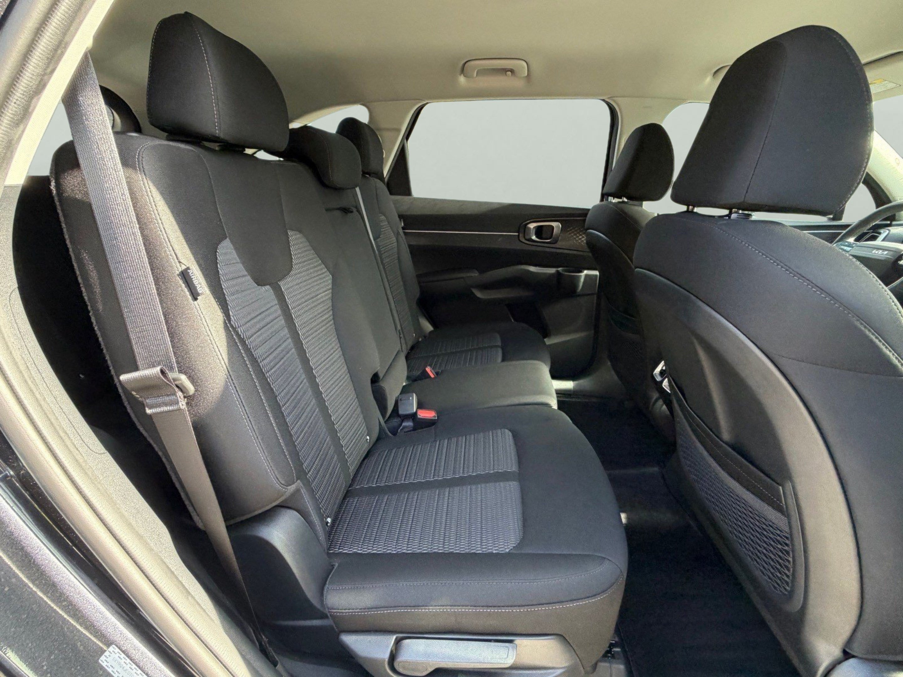 Certified 2026 Kia Sorento LX FWD image 17