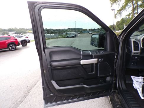 Used 2018 Ford F150 Lariat w/ Equipment Group 502A Luxury AWD/4WD image 23