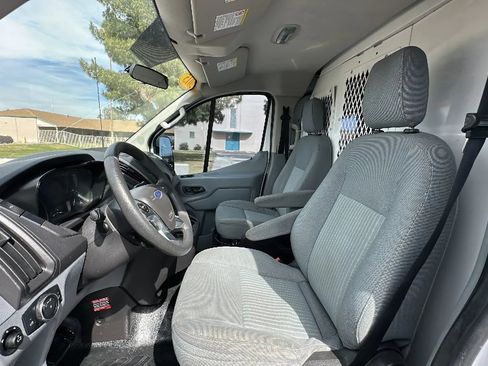Used 2015 Ford Transit 250 130 Low Roof w/ Exterior Upgrade Package RWD image 12