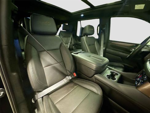 Used 2023 Chevrolet Tahoe High Country AWD/4WD image 32