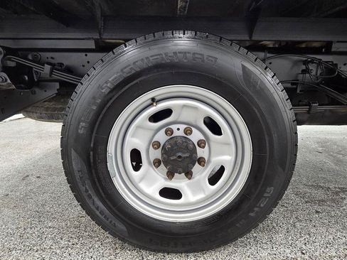 Used 2010 Ford F250 XL AWD/4WD image 27