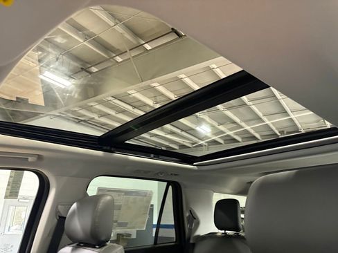 New 2026 Ford Expedition Active AWD/4WD image 25